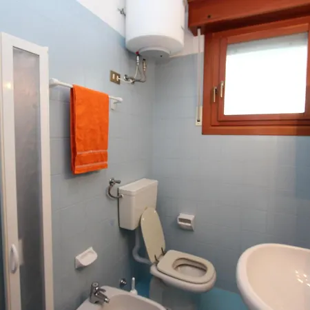 Lovely Flat In Pineda 100m From The